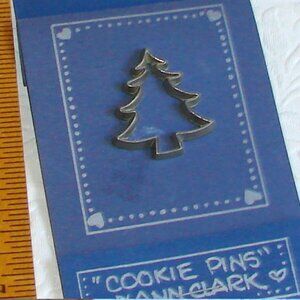 Vtg 1995 Pewter Christmas Tree 'Cookie Pin' by Ann Clark, Cutter, NOS MOC F67